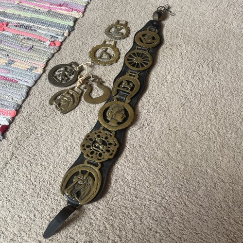 Vintage horse brasses set - set, 11