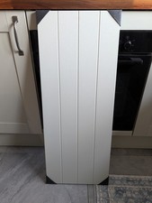 Wren Sage Green with Grain