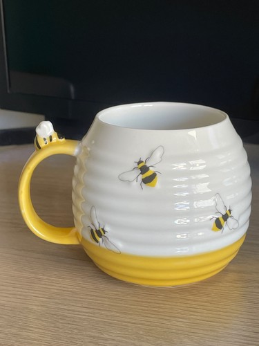 Bee bumblebee tea - –,