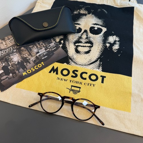 Moscot tuchus - moscot,