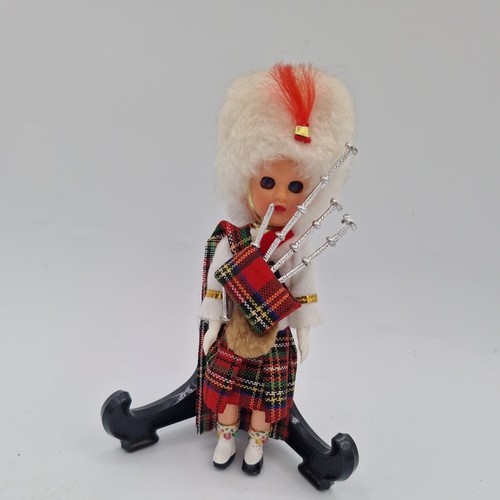Vintage scottish piper - vintage,