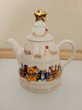 Vintage Wade Happy Christmas Teapot, English Life Teapots By Smith and Woottan