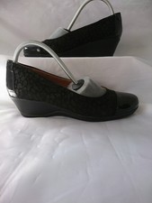 PAVERS BLACK PATENT&NUBUCK