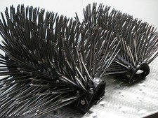 LEATHER NAILED GAUNTLETS
