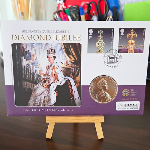 Queen elizabeth diamond - queen,