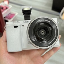 95% NEW!Sony Alpha A6000
