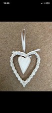 White wicker hanging - white, heart