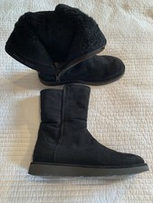 UGG Australia Women's Boots UK Size 6 Black Suede With Zip