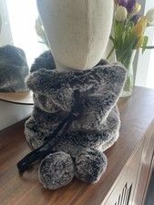 Alice Hannah Faux Fur Circle