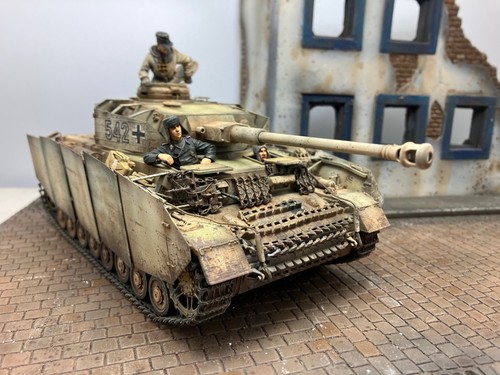 Built pzkpfw ausf h - built,