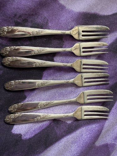 Vintage silver plated cake - silver,