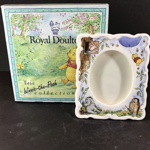 Winnie the pooh royal - winnie,