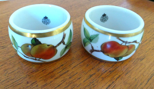 Pair royal worcester - of,
