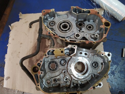 Honda 400 2001 crankcase - honda,