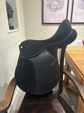 Synthetic black Saddle 18”