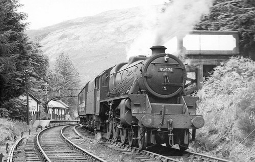 Achnashellach train station - train,