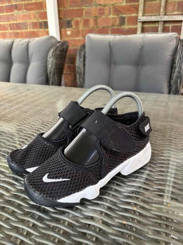 Black nike air rifts - black,