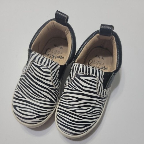 Monkey feet slip - feet,