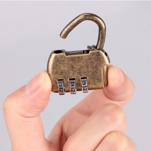 Digit resettable combination - 4,