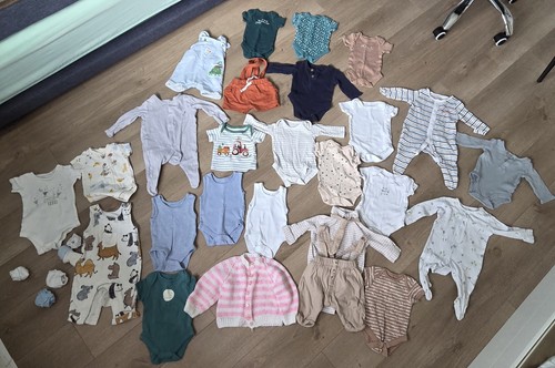 Large newborn clothes bundle - large,