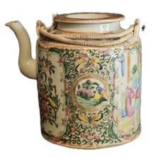 An Antique 19thC Chinese Porcelain Rose Medallion Teapot, Hand Painted