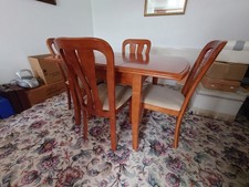 Cherry Wood Extendable Dining Table And Chairs x4