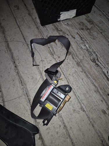 Drivers side front - front, belt