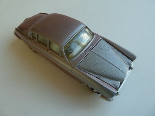 Corgi 238 jaguar mark - mark, 10