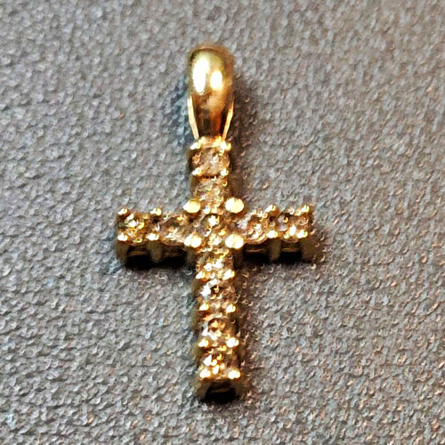 9ct solid diamond yellow gold - 9ct,