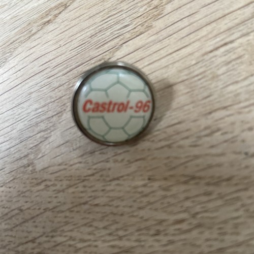 Castrol pin badge - castrol, 96