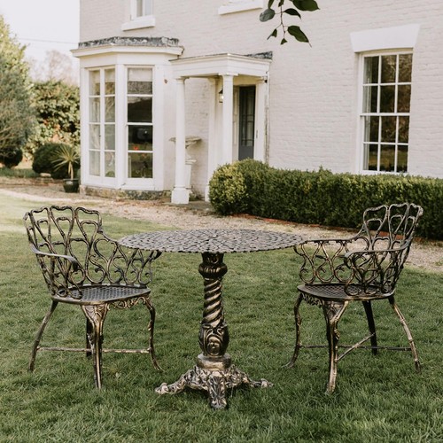 Deluxe two seater - two, outdoor