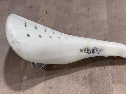 Oldschool seat white - 87,