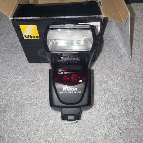 Nikon 700 speedlight flash - nikon,