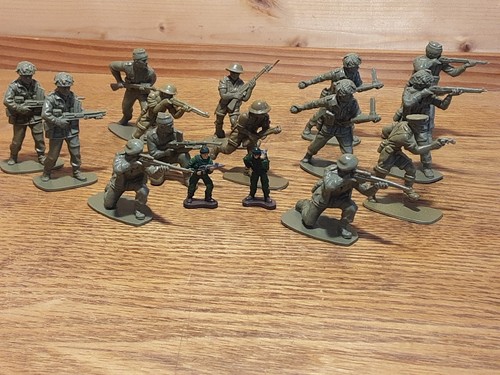 Small collection x15 - small, of