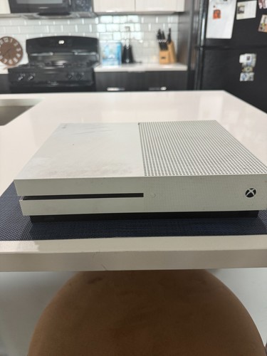 Xbox one 1tb console - -, white
