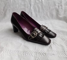 IN EXTENSO WOMENS DARK BROWN BUCKLED LEATHER HEELS COURT SHOES. T 39/UK 5.5 ~NEW