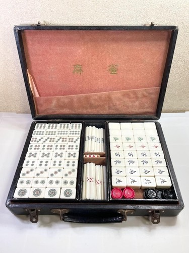 Vintage japanese mahjong tile - japanese,