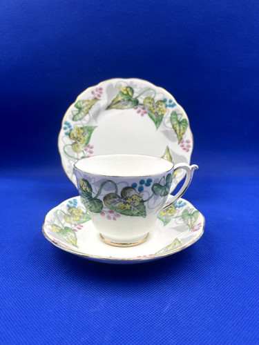Vintage roslyn fine bone - vintage,