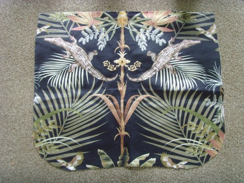 Remnant velvet fabric 44cms - ,