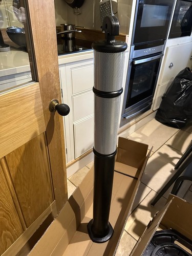 Traffic safety bollard - traffic, with