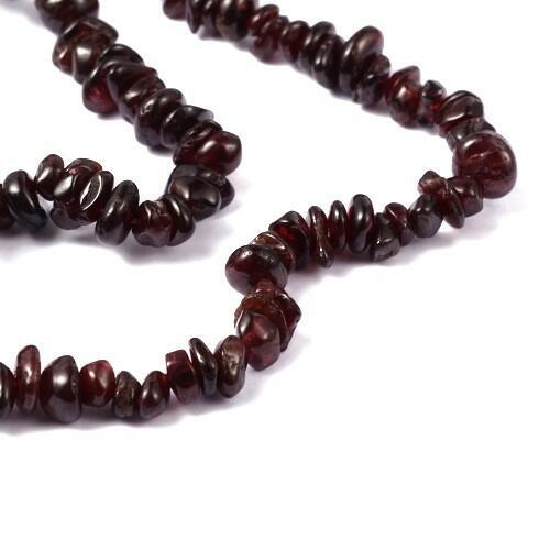 Dark red garnet - red, chip