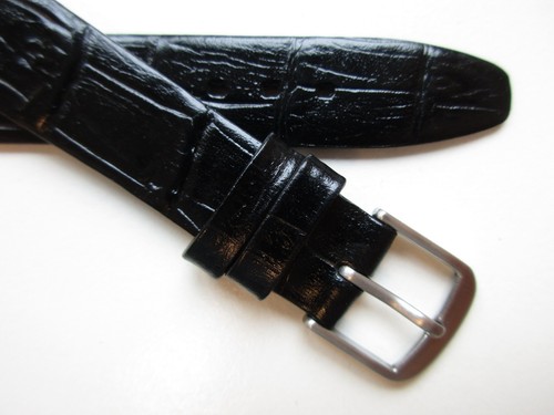 Black alligator print
