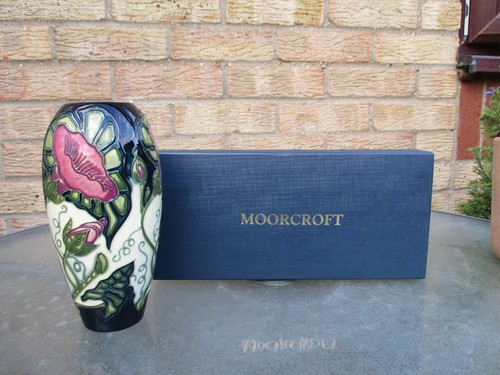 Moorcroft convolvulus pattern - convolvulus,
