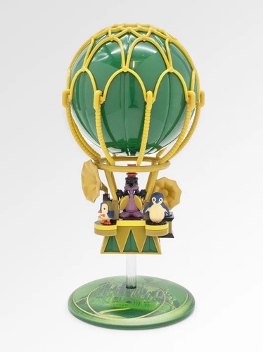 Wicked deluxe vinyl figure - wicked, hot