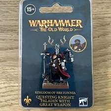 Bretonnian Questing Knight Paladin with Great Weapon Warhammer Old World BNIB
