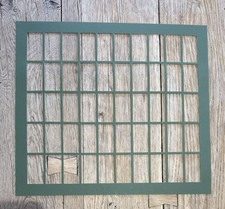 GREEN MOUNT TO ACCOMMODATE 50 CIGARETTE CARDS