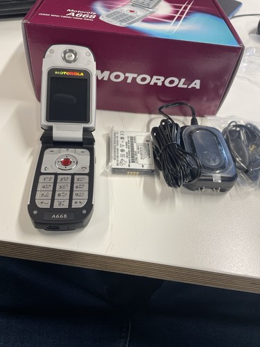 Motorola a668 flip mobile - motorola,