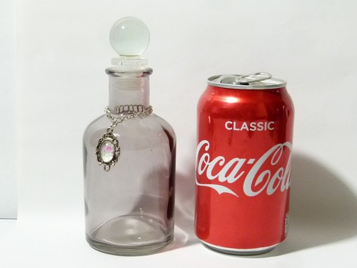 Clear glass perfume scent - clear,