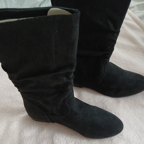 Brand new black slouched - new,