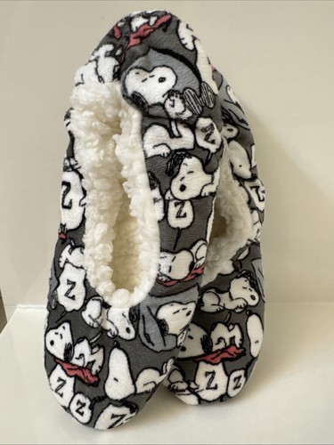 Peanuts snoopy fuzzy slipper - peanuts,